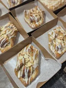 Almond Puff Pastry 'Croissants'