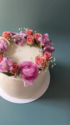 Simple and Clean Floral Cake - 8 Inch 3 Layer