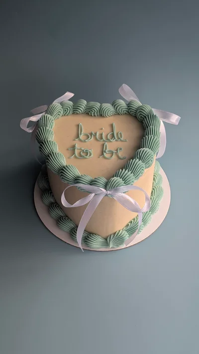 Simple Clean Bride To Be - 6 Inch 2 Layer