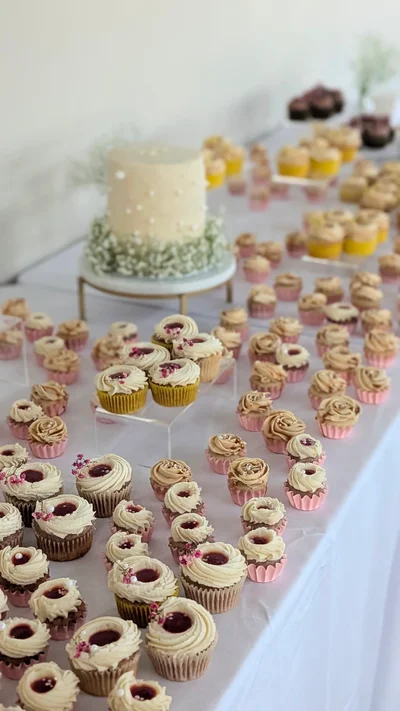 Cupcake Wedding Table