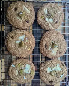 Oatmeal White Chocolate Pistachio