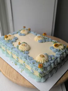 Lambeth Rectangular Wedding Cake